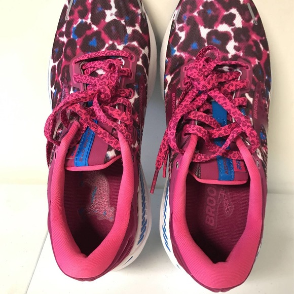 Brooks Women's Size 8.5 Medium (B) Adrenaline GTS 22 Running Shoe - Picture 9 of 10